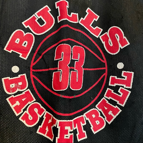 Vintage Bulls Starter Jersey #33 - Picture 2 of 7